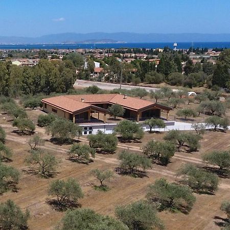 Agriturismo Corte Degli Ulivi Capoterra Buitenkant foto