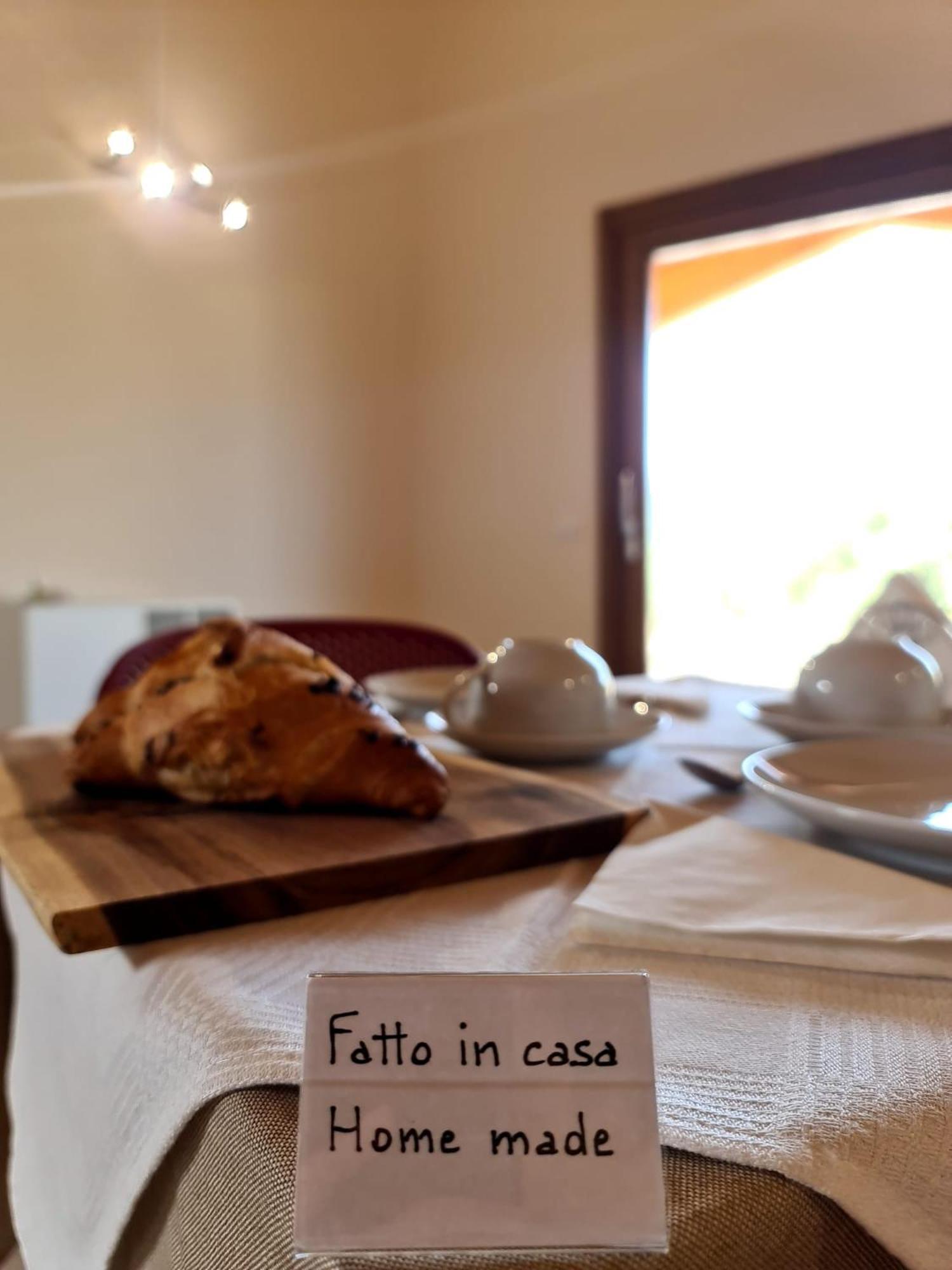 Agriturismo Corte Degli Ulivi Capoterra Buitenkant foto